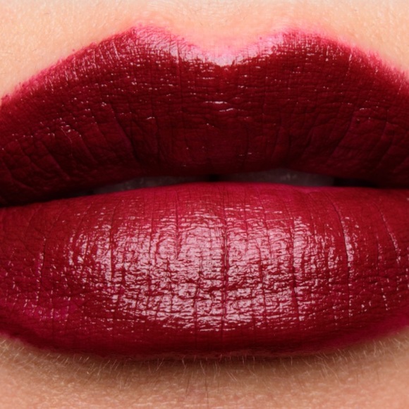 COPY - Mac Satin Lipstick- Media (812) Dark Burgundy BNNB - Picture 3 of 3